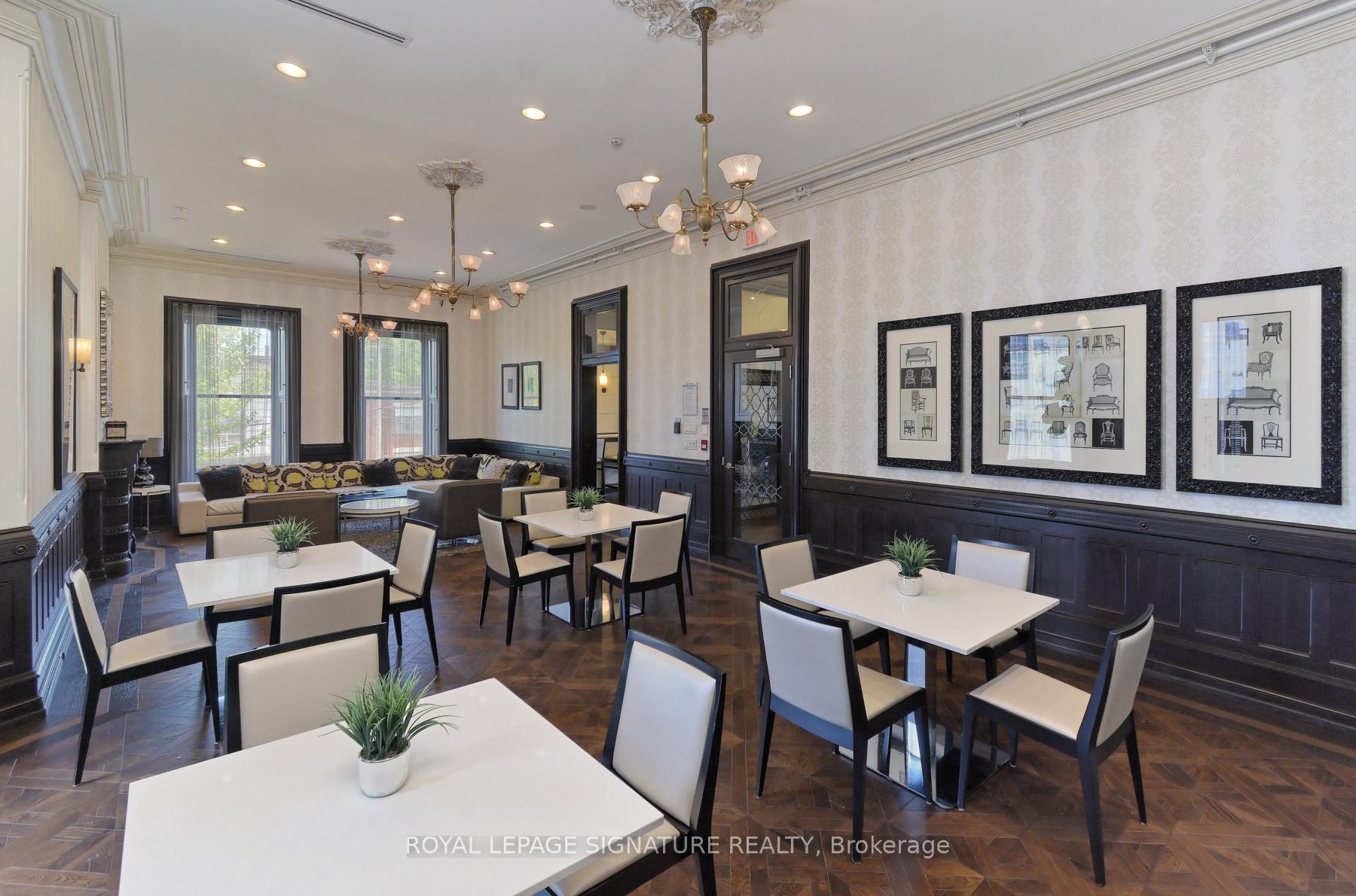 2 Bedrooms Condo at 28 Linden, Toronto For sale