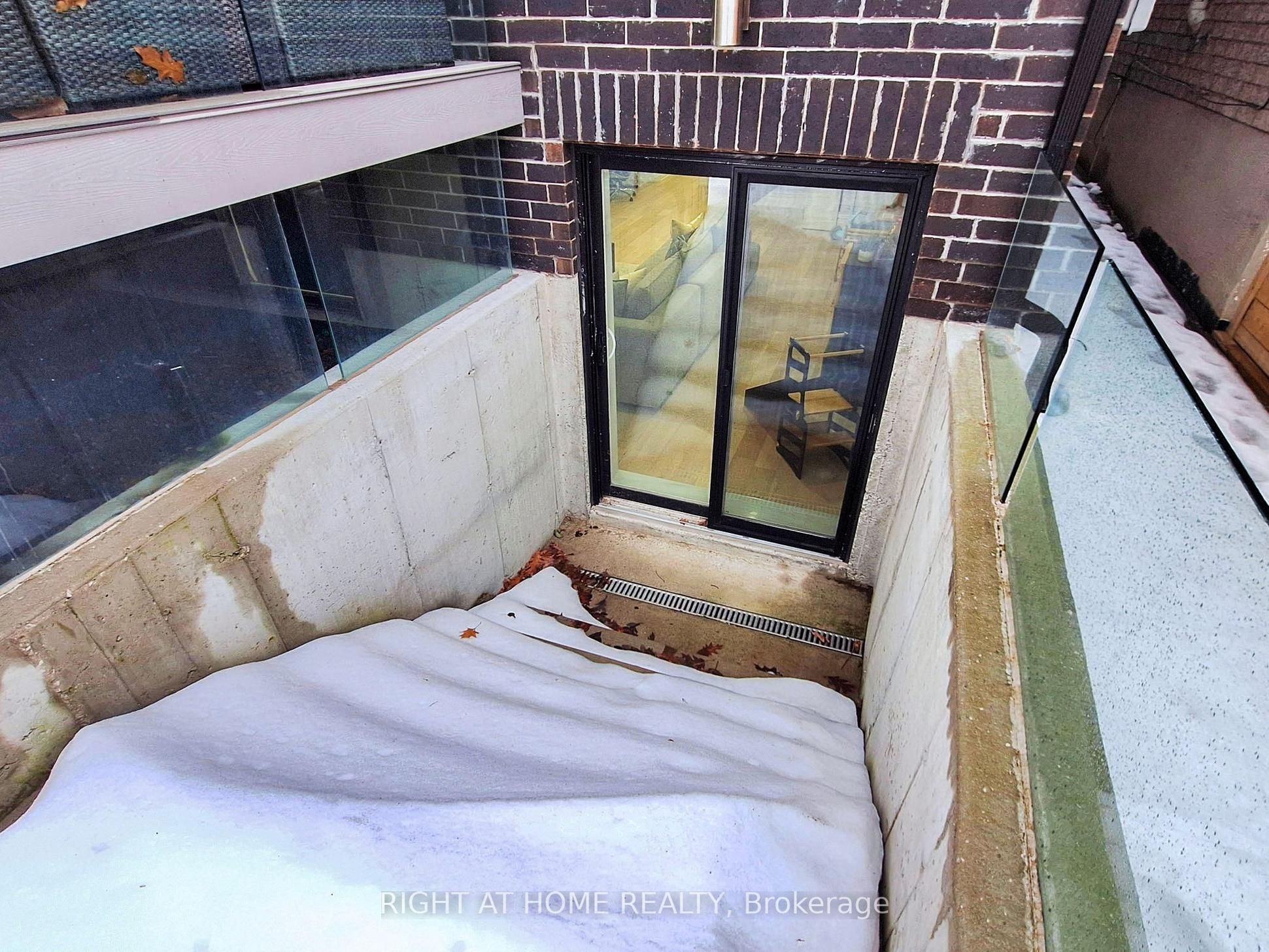 75 Holborne Avenue, Toronto, ON M4C 2R2