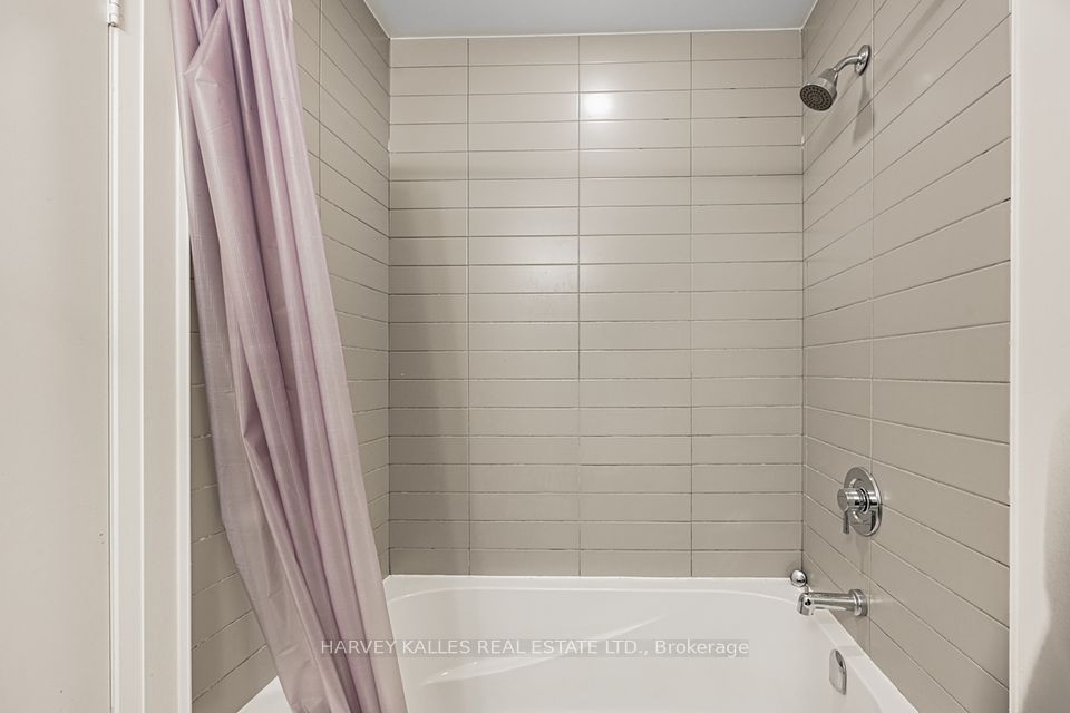 30 Roehampton Avenue 413