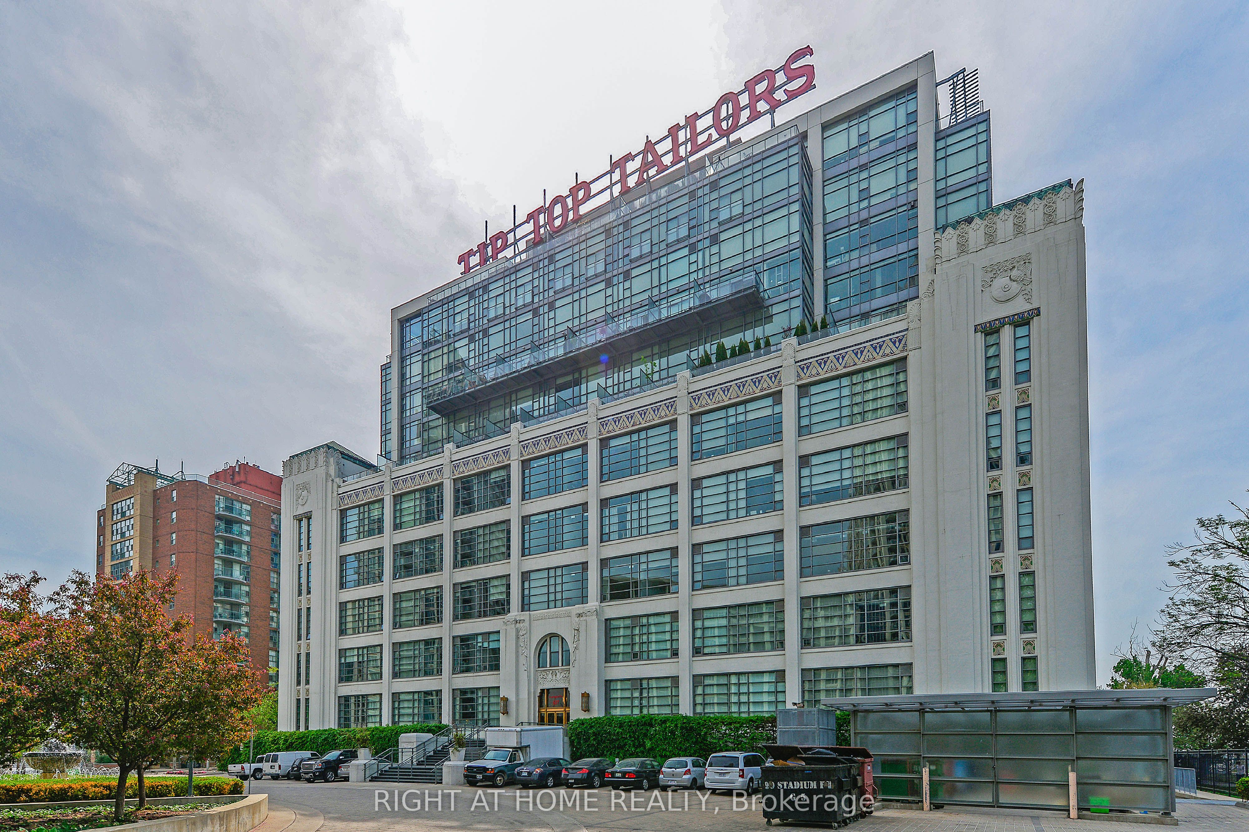 637 Lake Shore Boulevard W, #1020