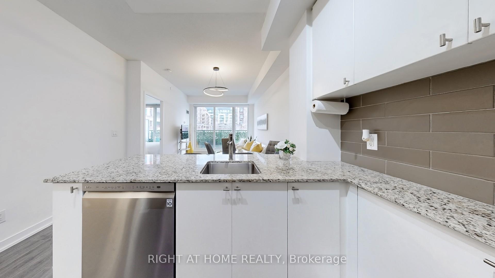2 Bedrooms Condo at 18 Rean,  Toronto For sale