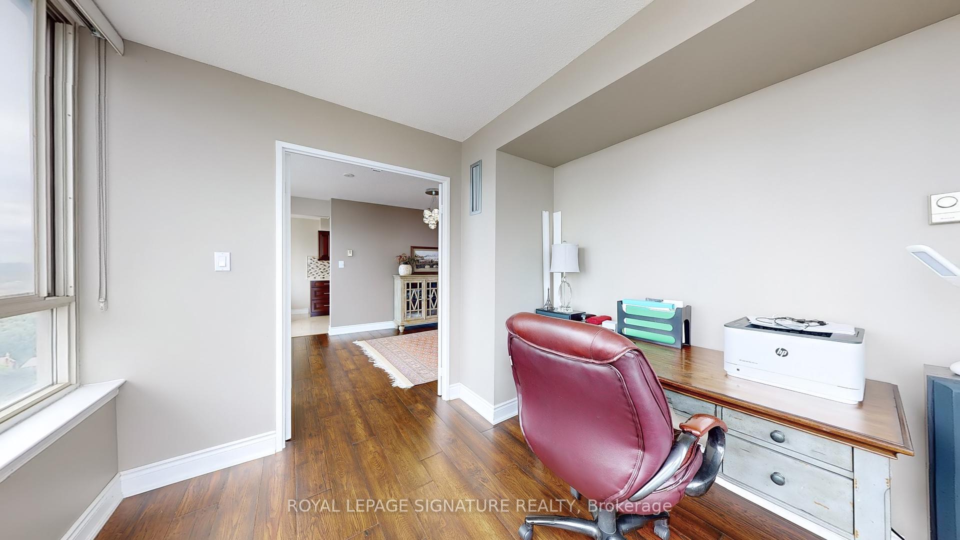 2 Bedrooms Condo at 3605 Kariya, Mississauga For sale