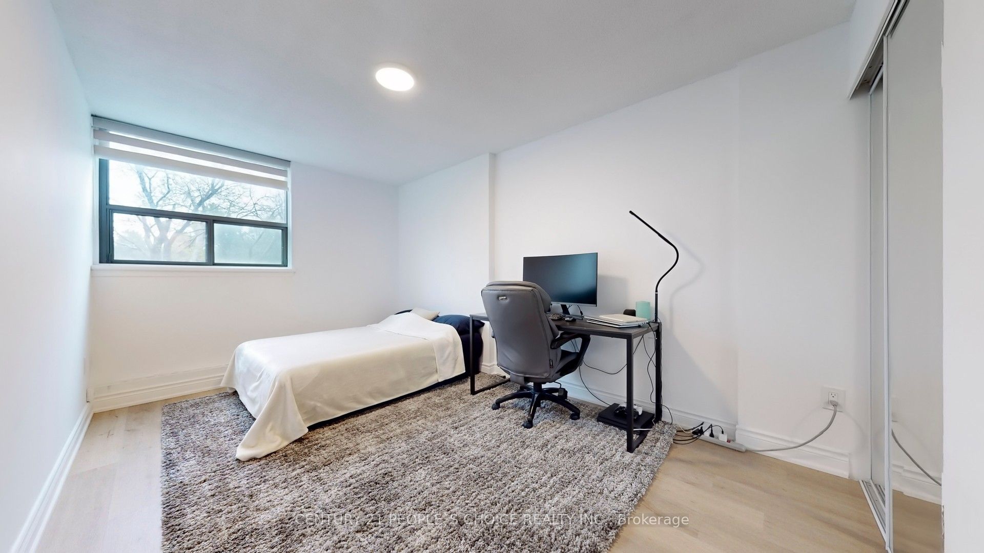 100 Wingarden Court, #216