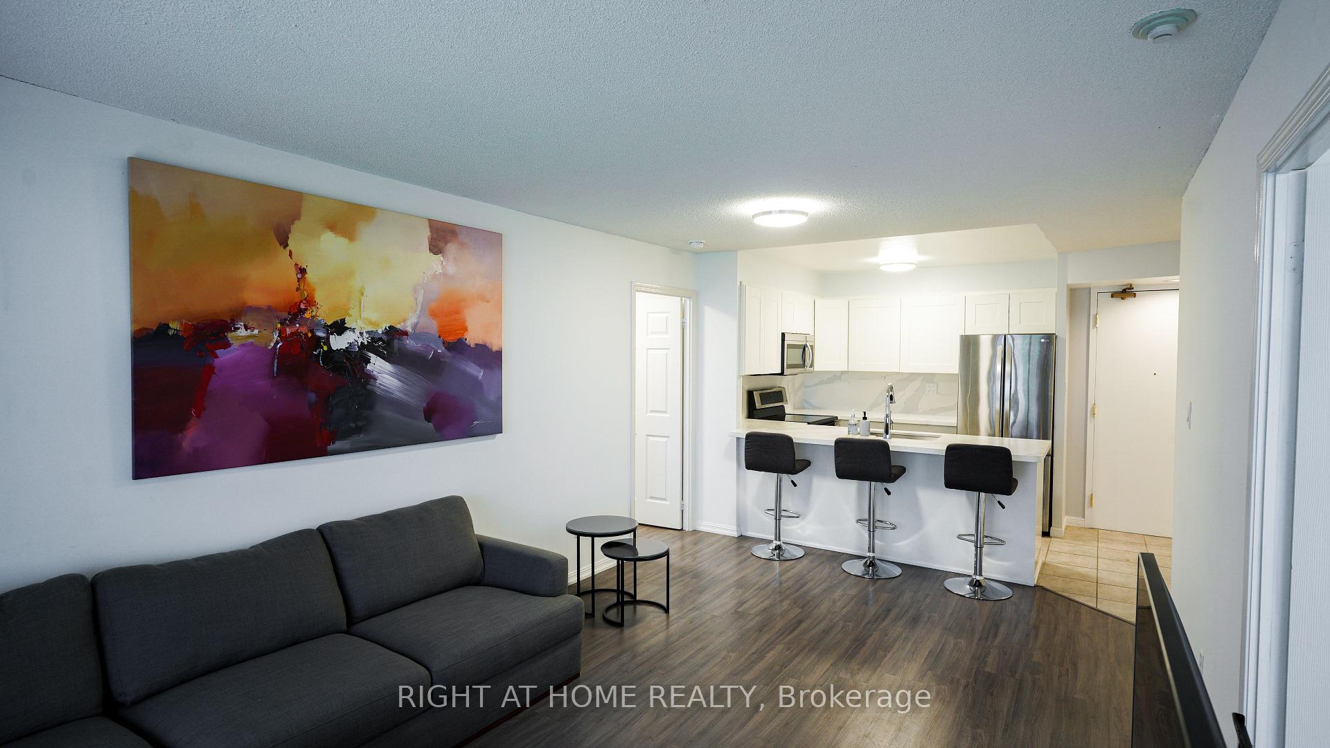2 Bedrooms Condo at 188 Redpath, Toronto For sale