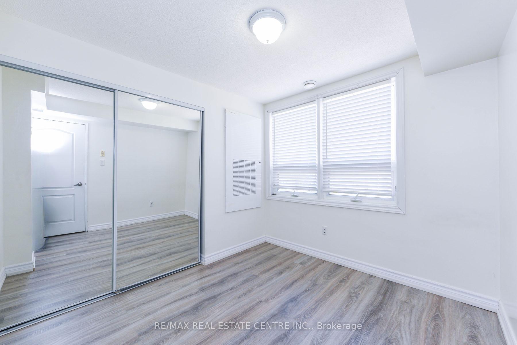 3 Bedrooms Condo at 7405 Goreway, Mississauga For sale