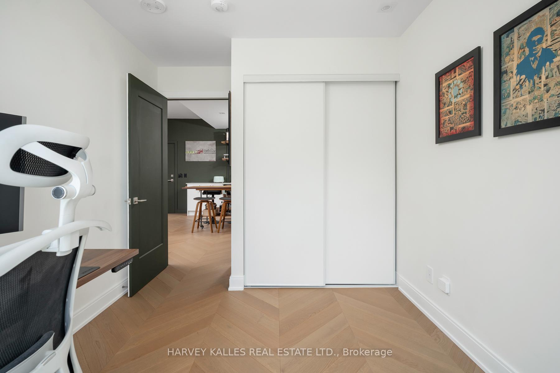 840 St Clair Avenue W 708