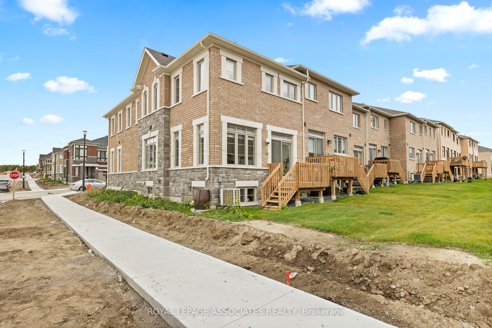 941 Grosbeak Trail