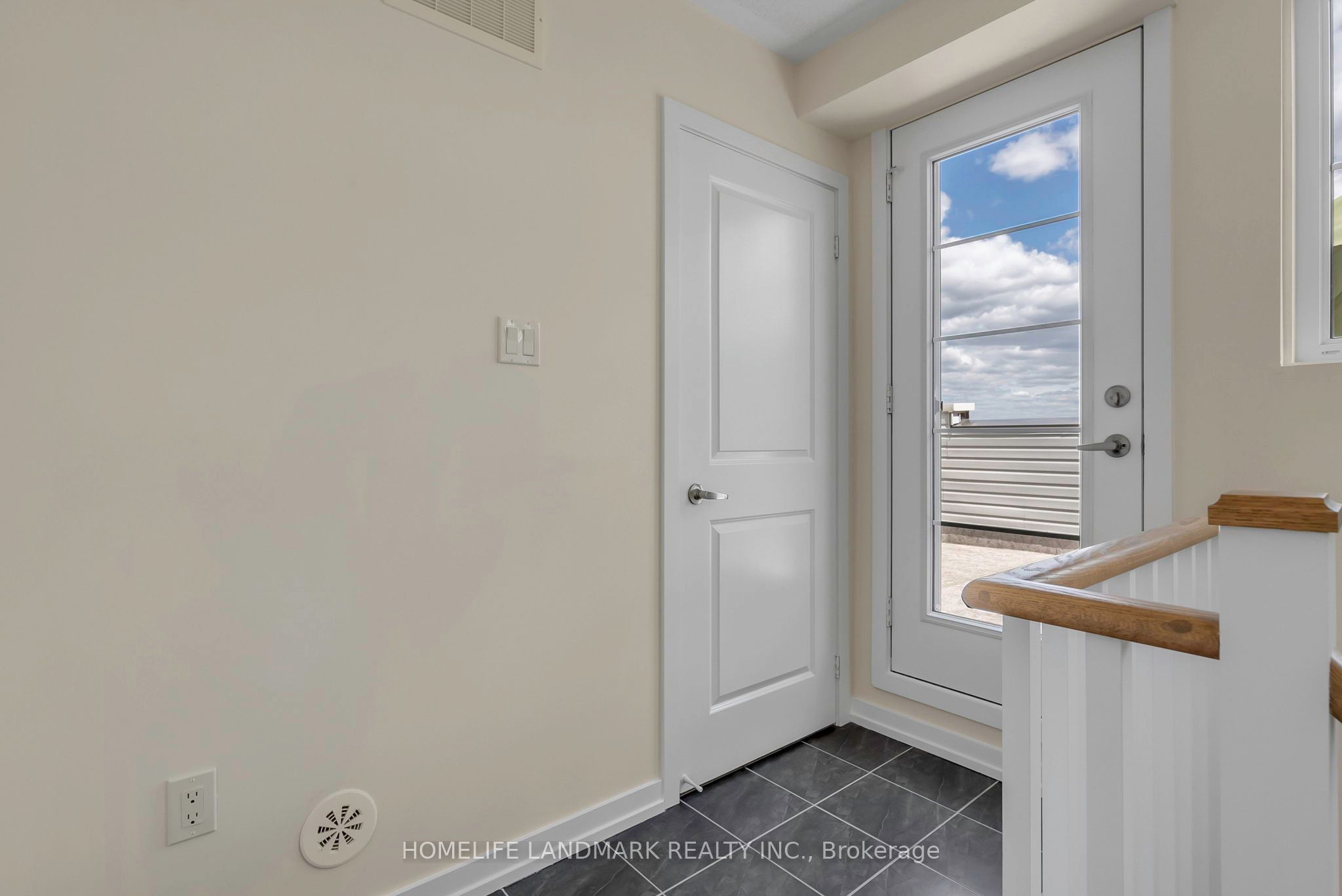 1 Whitaker Way, #417