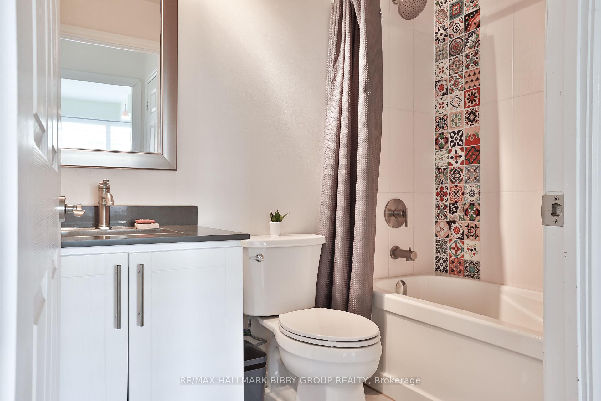 1 Bedroom Condo at 1135 Royal York, Toronto For sale