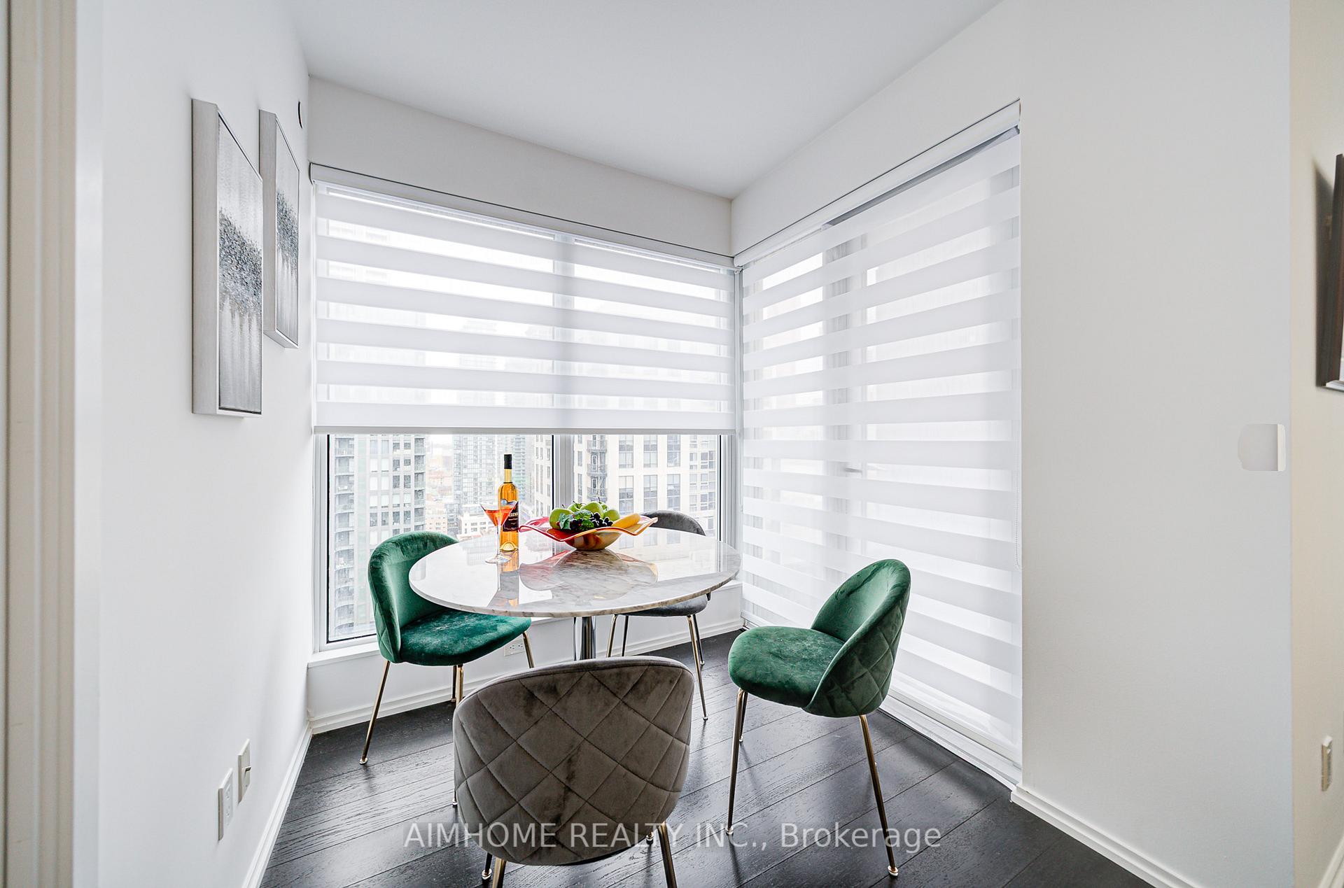 2 Bedrooms Condo at 68 Shuter, Toronto For sale
