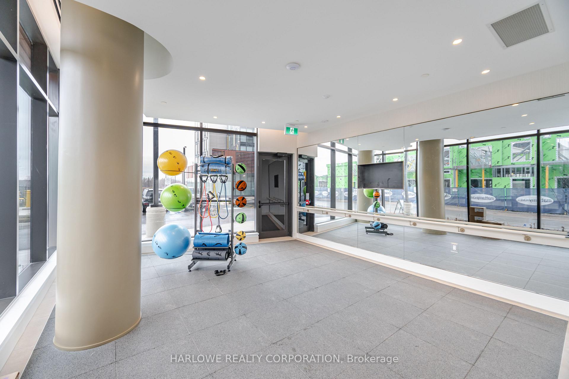 3 Bedrooms Condo at 3006 William Cutmore, Oakville For sale