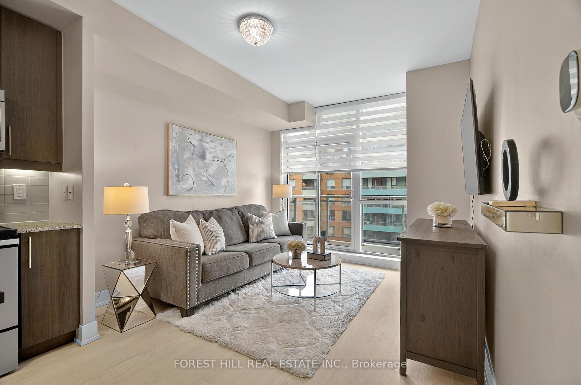 2 Bedrooms Condo at 68 Merton, Toronto For sale