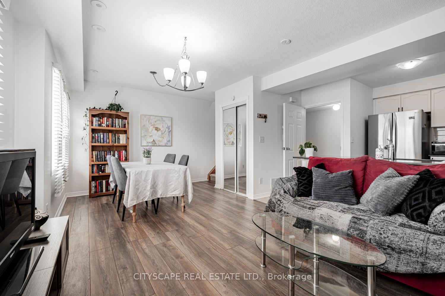 2 Bedrooms Condo at 3055 Elmcreek, Mississauga For sale