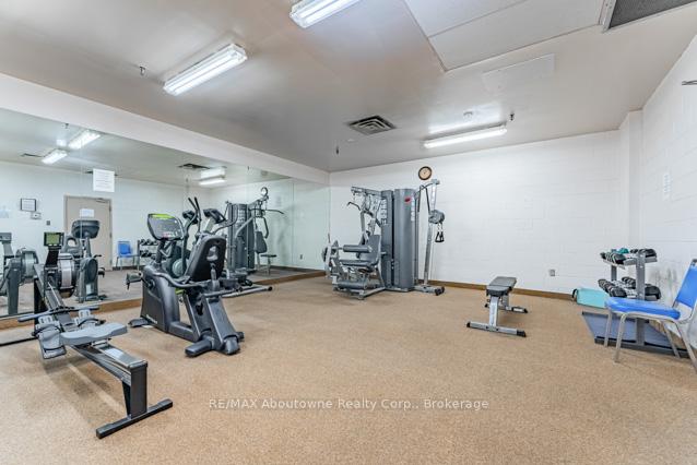 2 Bedrooms Condo at 5080 Pinedale, Burlington For sale