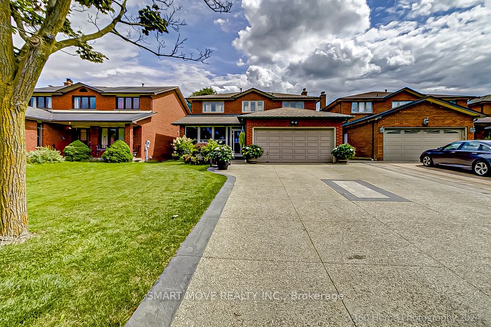 3044 Knob Hill