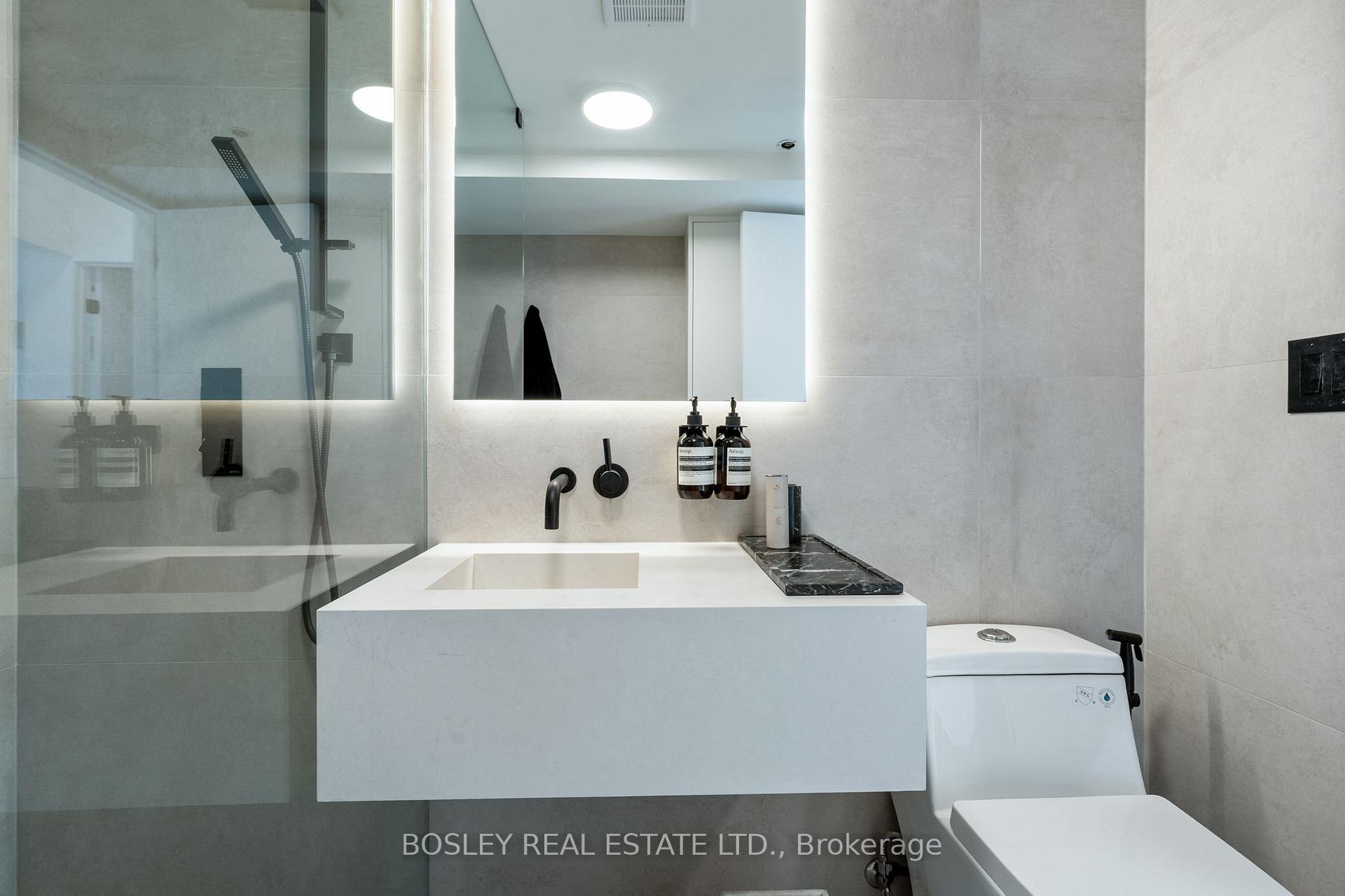 3 Bedrooms Condo at 183 Dovercourt, Toronto For sale