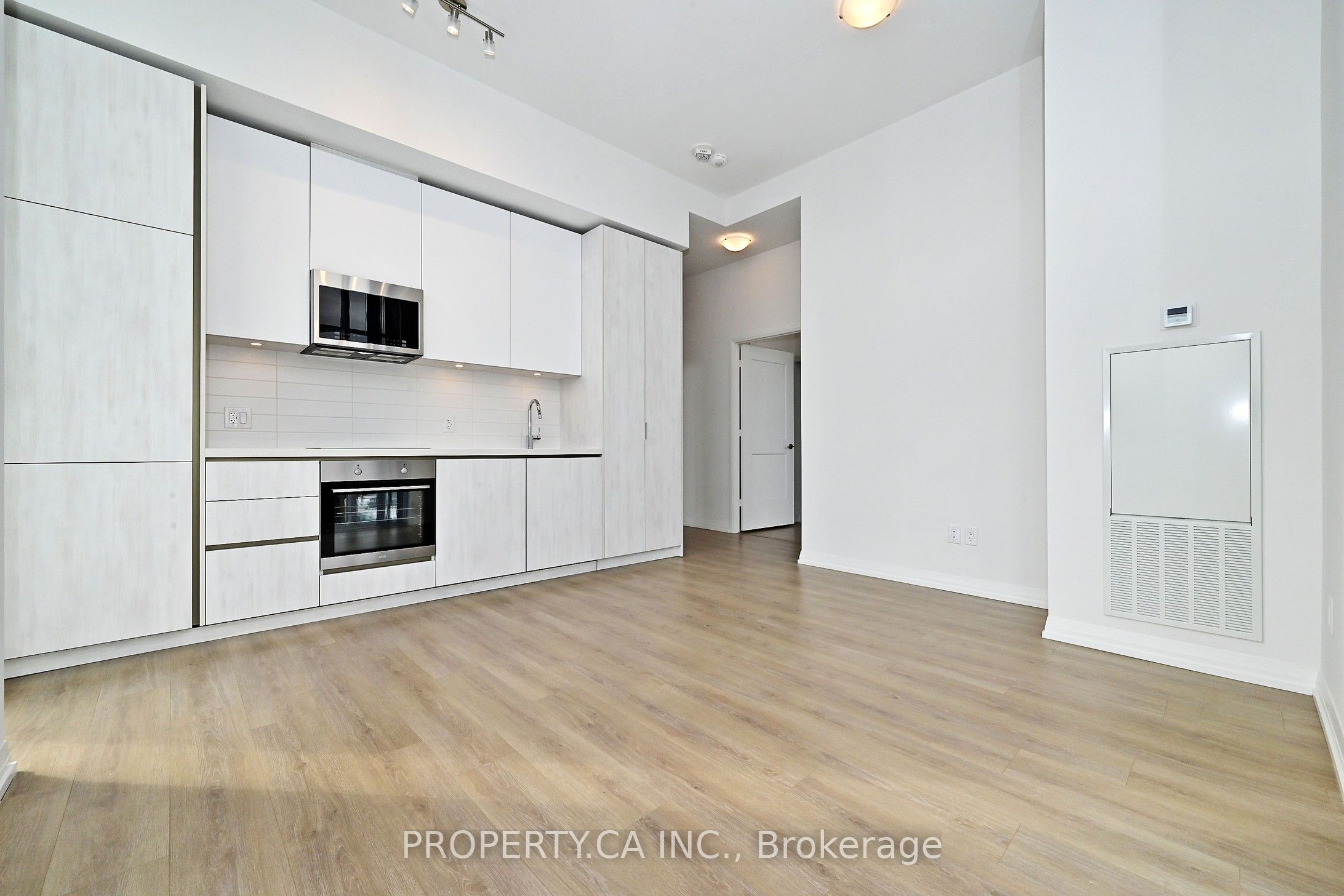 8 Widmer Street, #GPH09