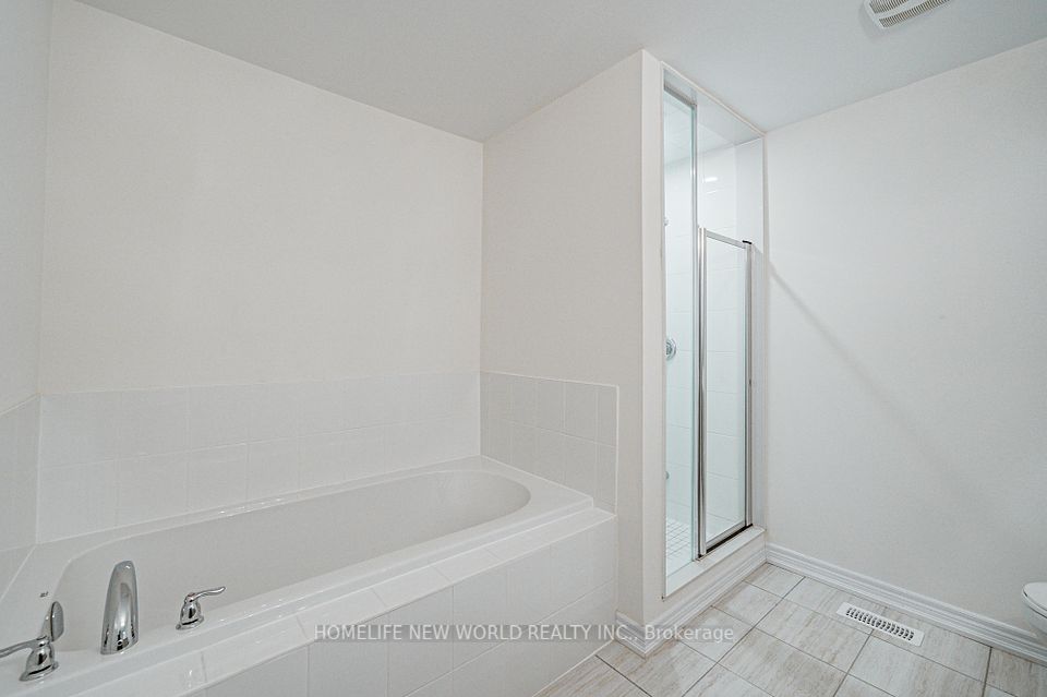 https://trreb-image.ampre.ca/6lEsWbsIx1t05uM4UMpxE8Txb5_3GUV322Z68nAu9aM/rs:fit:960:960/wm:.5:so:0:50:.4/wmsh:10/wmt:PHNwYW4gZm9yZWdyb3VuZD0nd2hpdGUnIGZvbnQ9JzY4Jz5IT01FTElGRSBORVcgV09STEQgUkVBTFRZIElOQy4sIEJyb2tlcmFnZTwvc3Bhbj4/cb:20250507042703/L3RycmViL2xpc3RpbmdzLzQwLzg0LzM1LzY0L3AvYmY1YjY0NjMtZDNiNC00OGRlLTg2MGEtYjhhYjA3ODJiZTNjLmpwZw.jpg