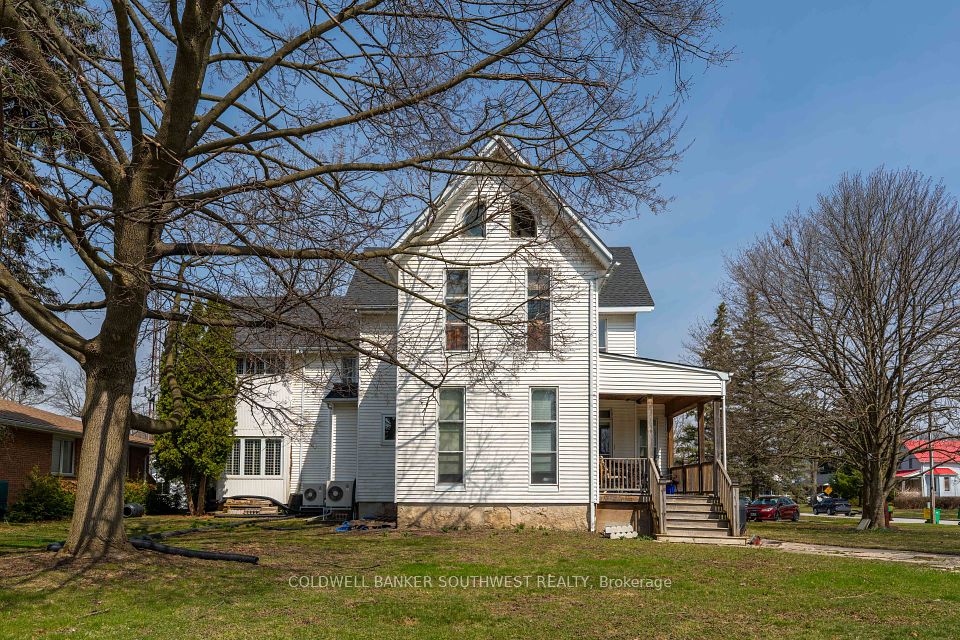 4026 Petrolia