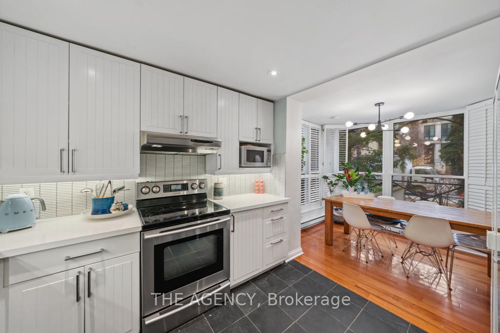 2 Bedrooms Condo at 105 Heath, Toronto For sale