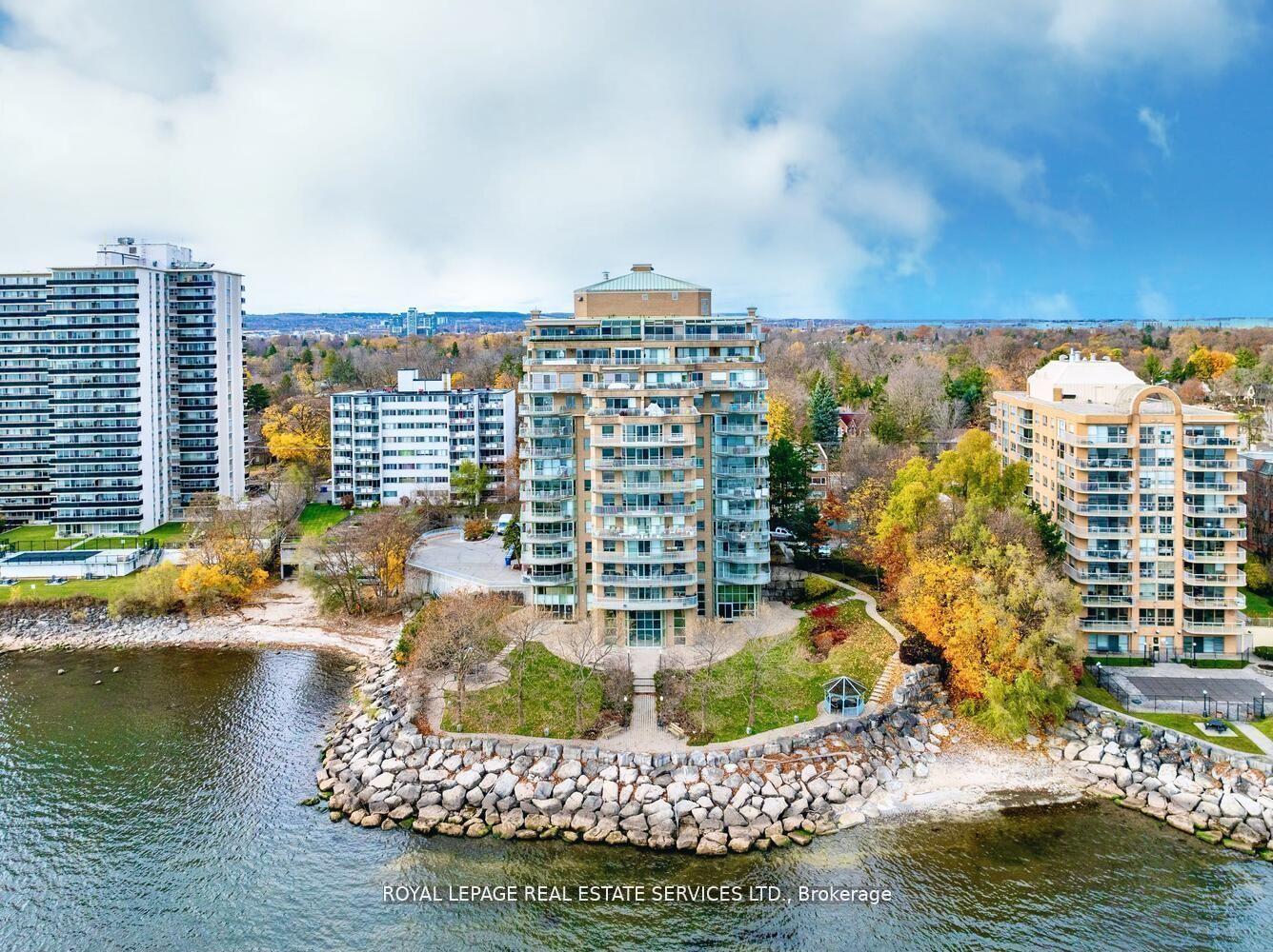 2 Bedrooms Condo at 2190 Lakeshore,  Burlington For sale