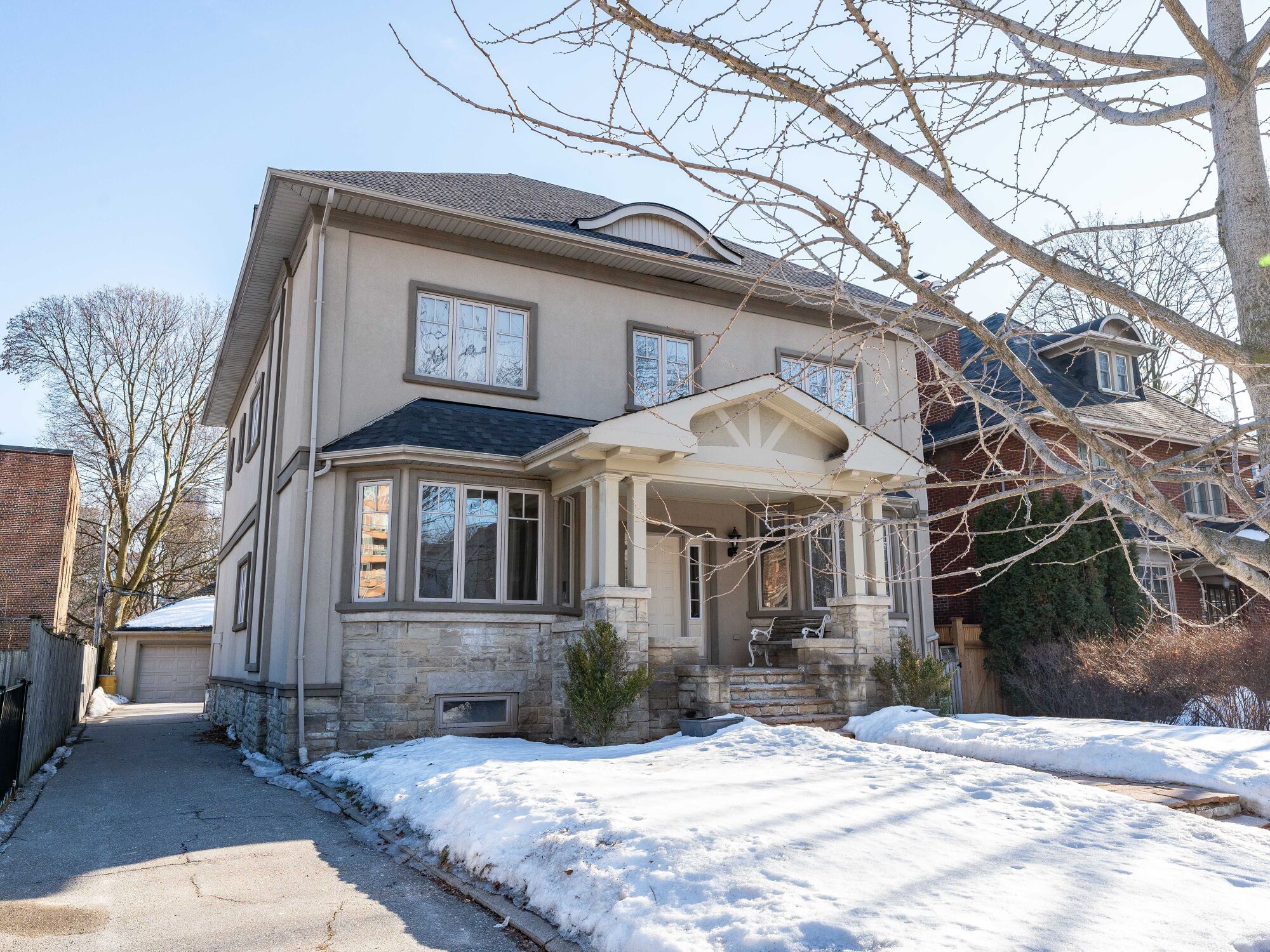 19 Alexandra Boulevard