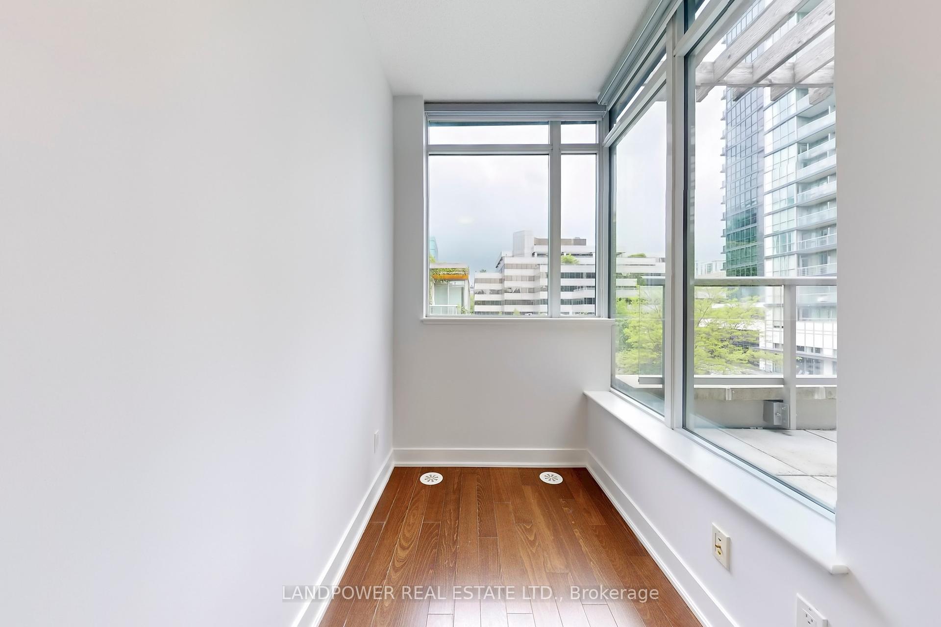 4 Bedrooms Condo at 88 Sheppard, Toronto For sale