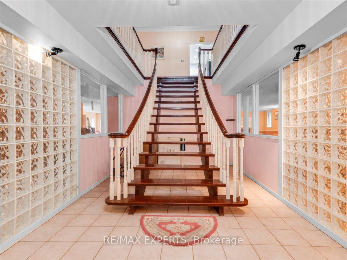 9 Cynthia Crescent