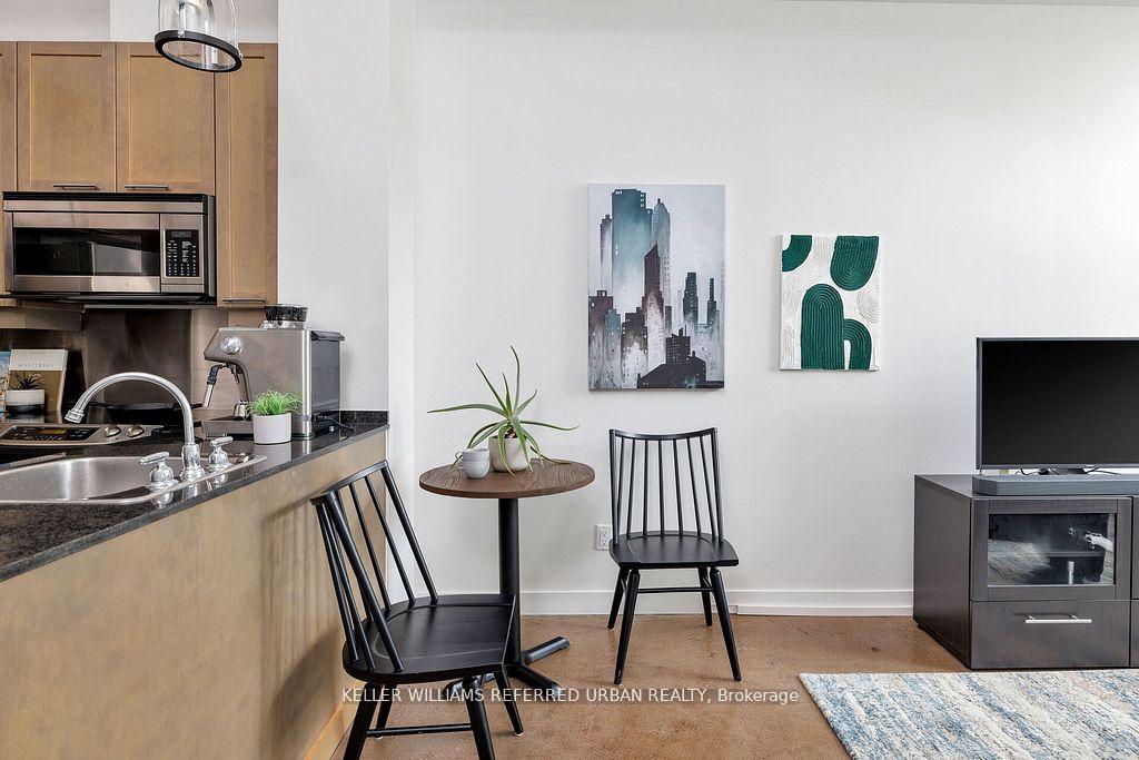 1 Bedroom Condo at 155 Dalhousie,  Toronto For sale