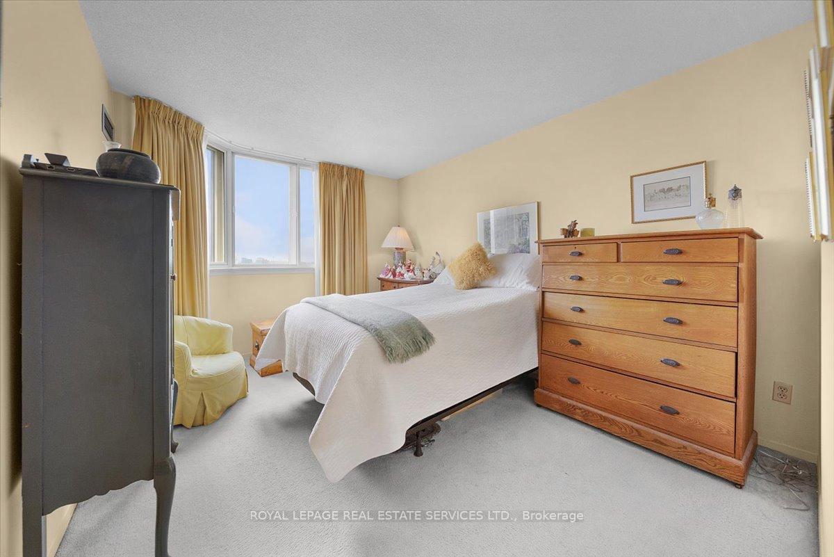 3 Bedrooms Condo at 271 Ridley, Toronto For sale