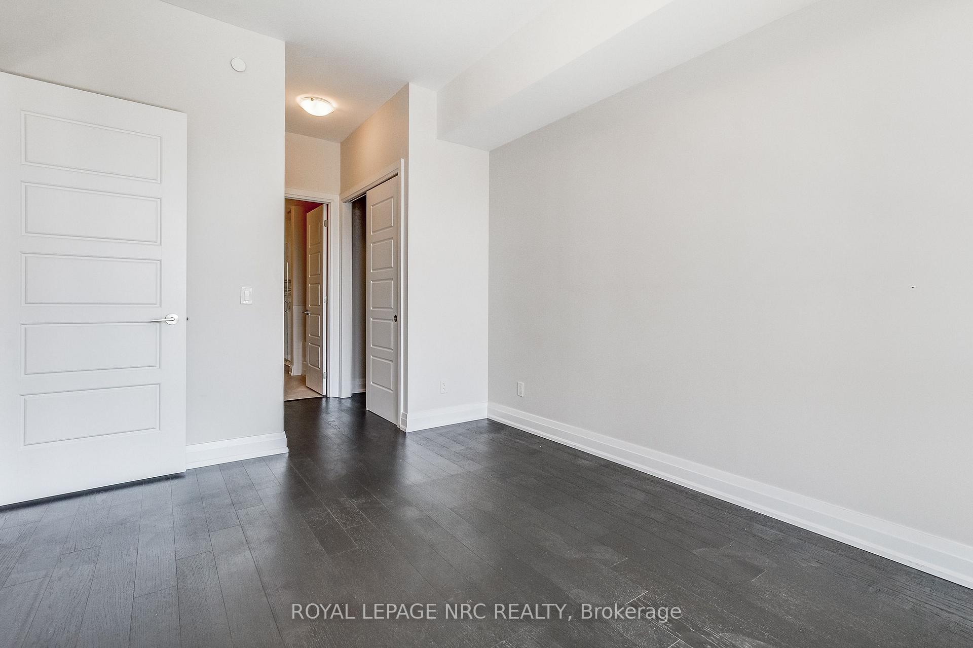 2 Bedrooms Condo at 2025 Maria, Burlington For sale