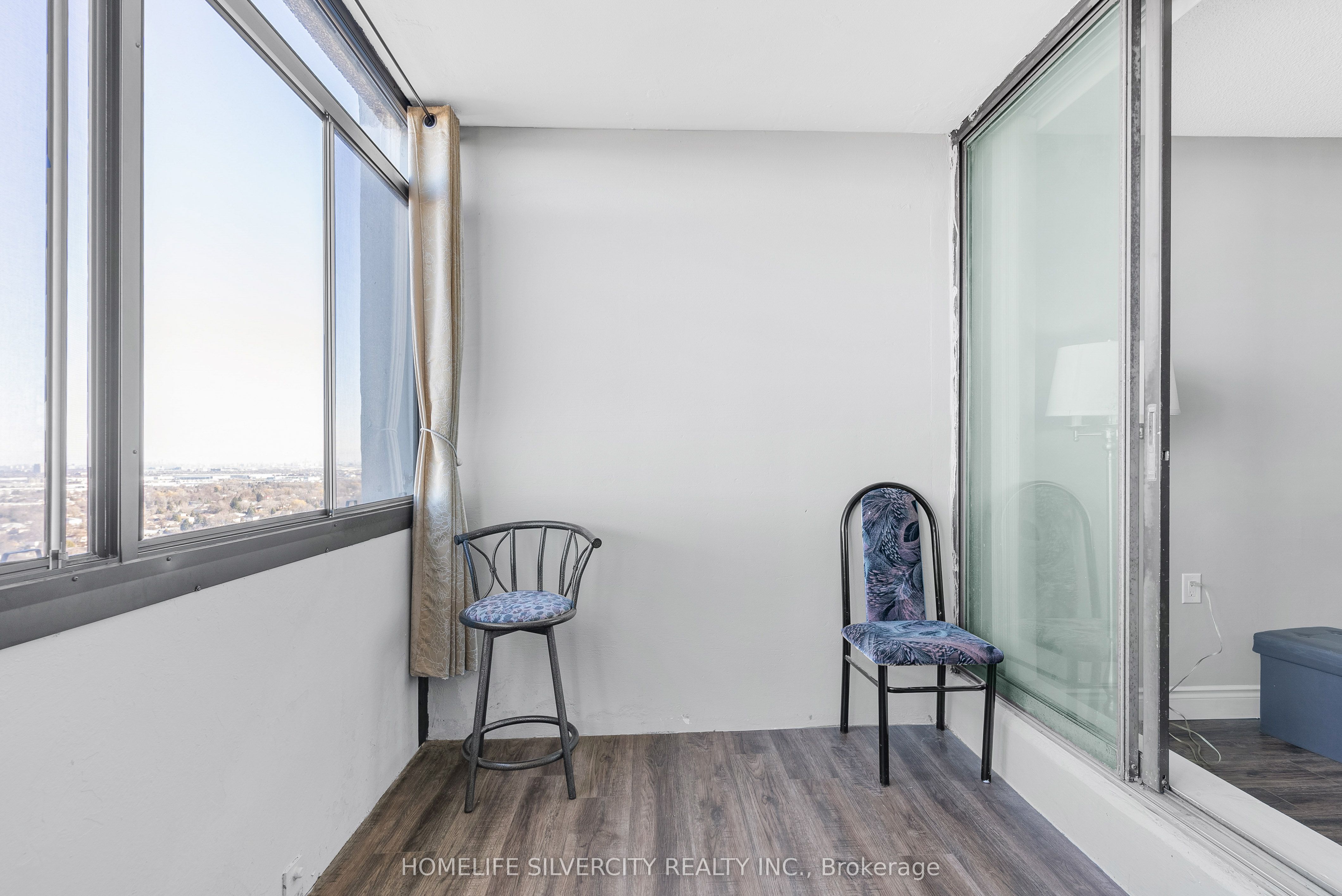 18 Knightsbridge Road, #2303