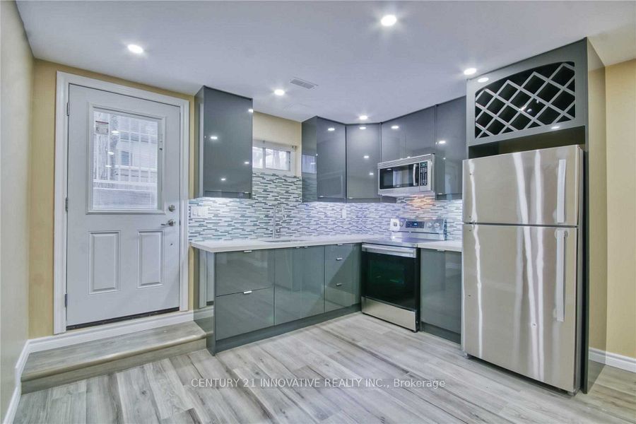359 Rathburn