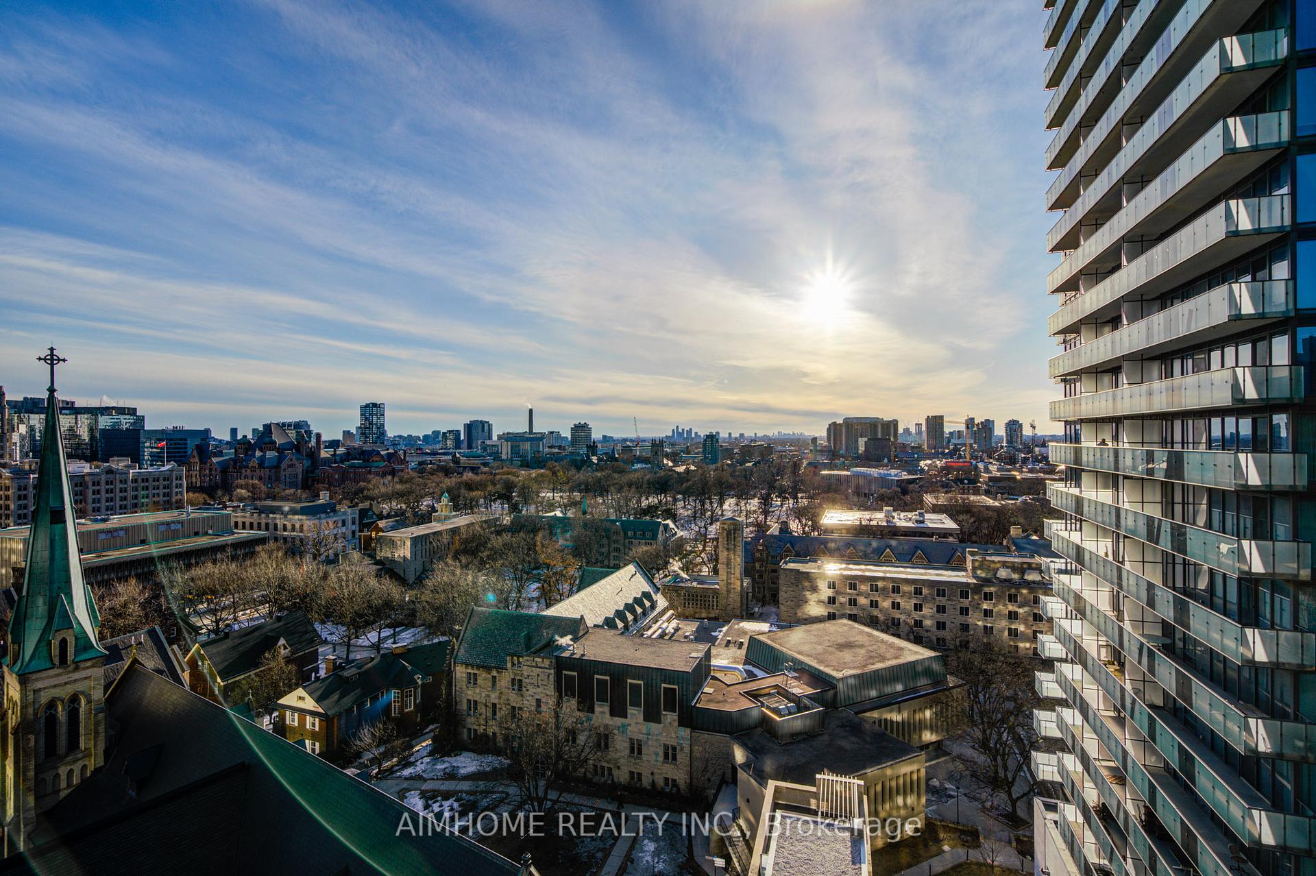 2 Bedrooms Condo at 1080 Bay, Toronto For sale