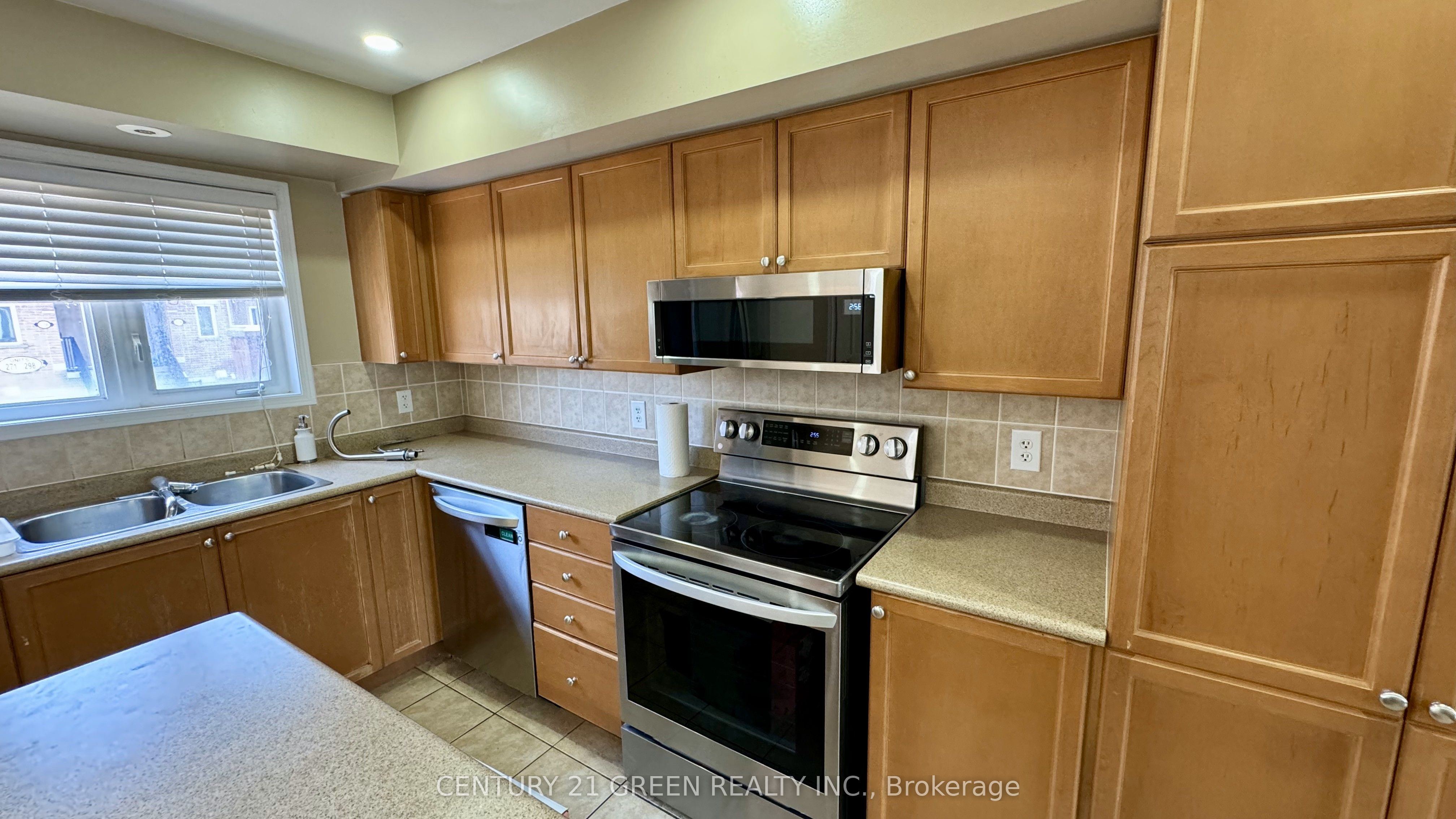3056 Eglinton Avenue W, #61
