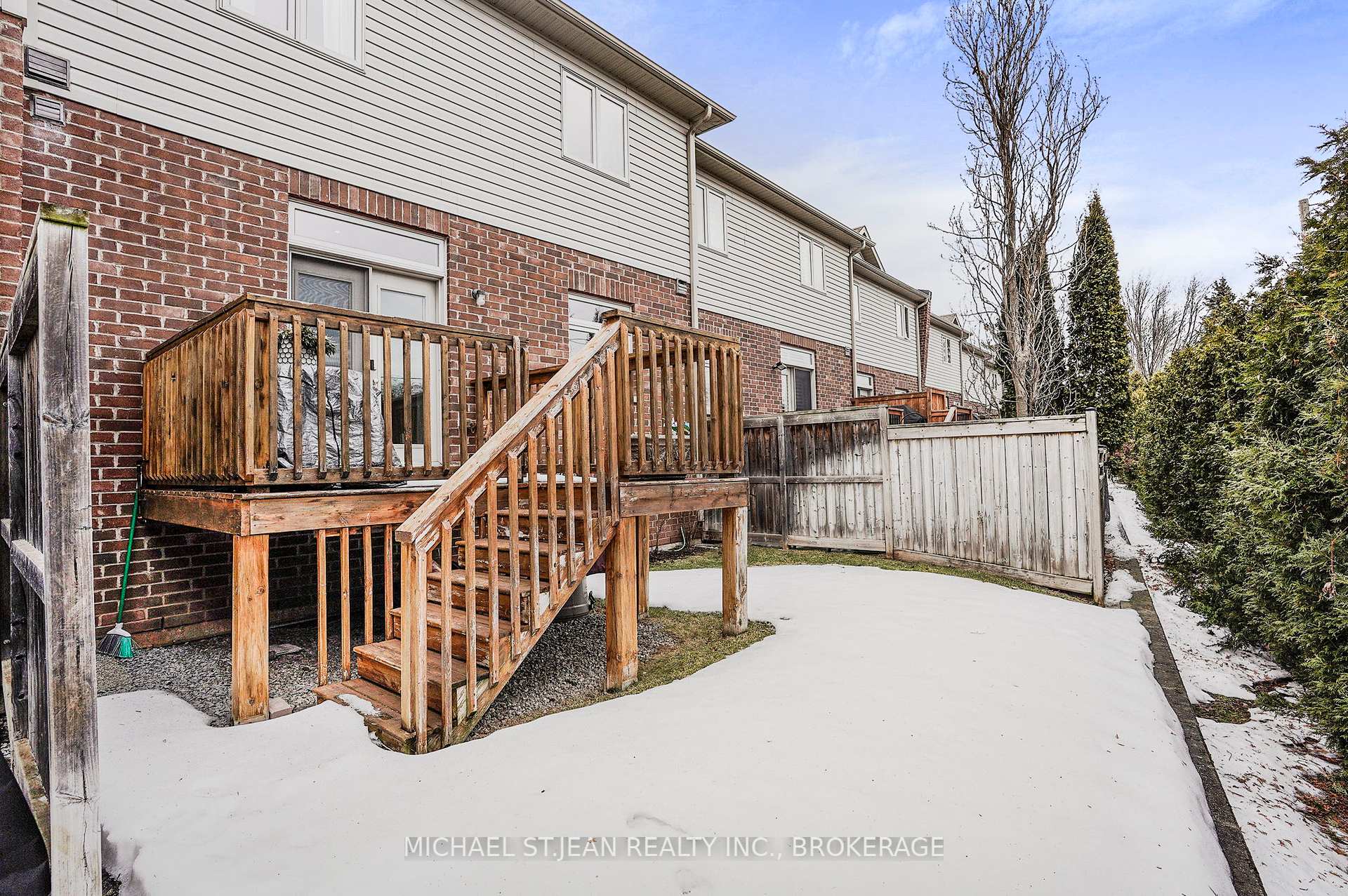 3 Bedrooms Condo at 5056 New,  Burlington For sale