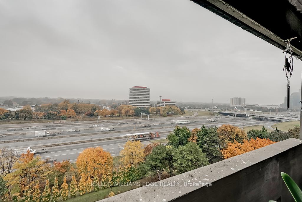 3 Bedrooms Condo at 475 The West Mall,  Toronto For sale