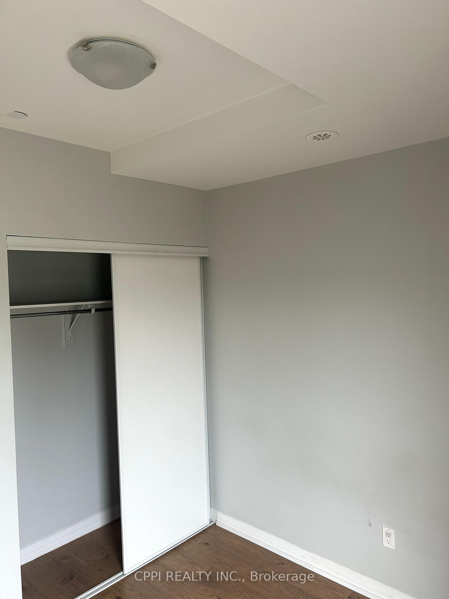 2 Bedrooms Condo at 402 The East Mall,  Toronto For sale