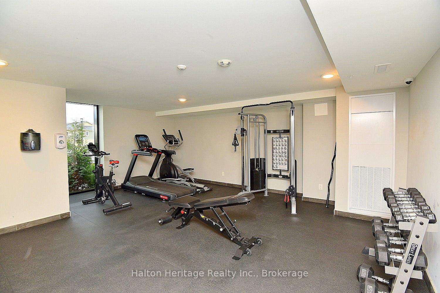 2 Bedrooms Condo at 30 Hamilton,  Hamilton For sale