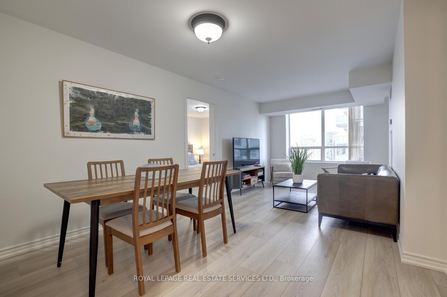 2 Bedrooms Condo at 5233 Dundas,  Toronto For sale