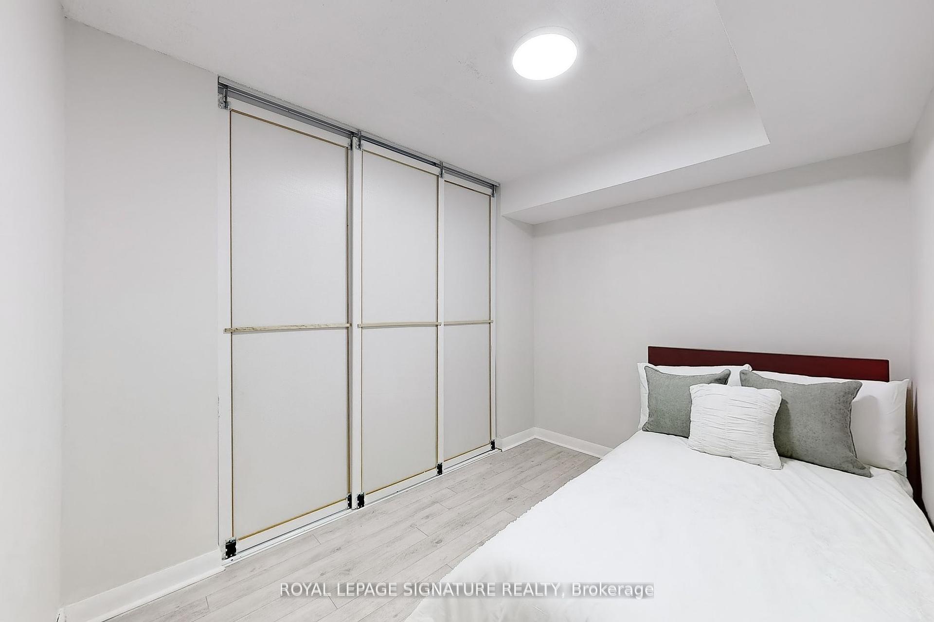 2 Bedrooms Condo at 600 Fleet, Toronto For sale