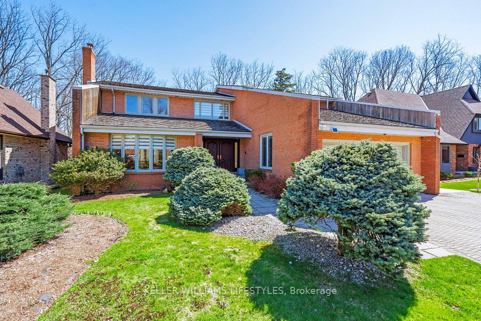 1330 Sprucedale