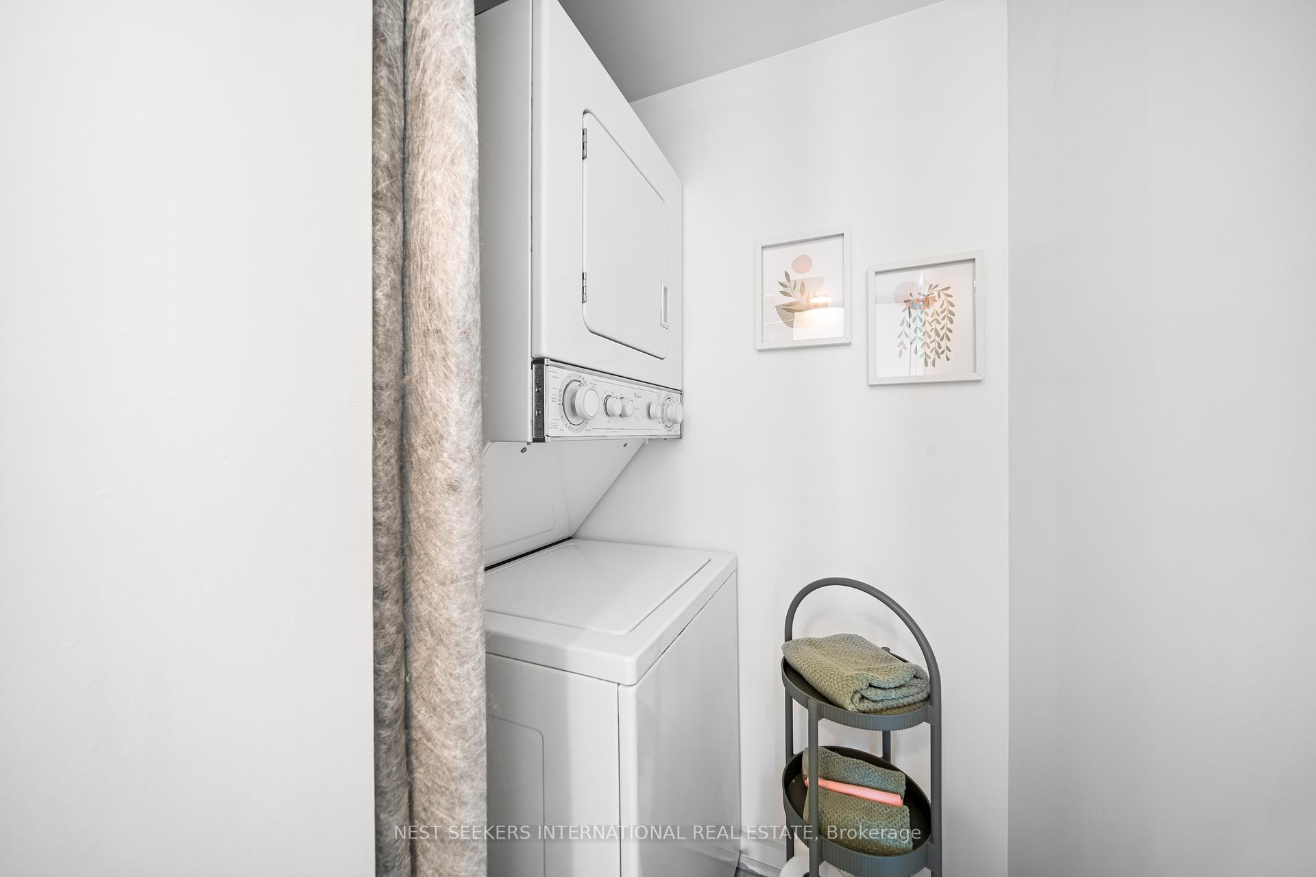 2 Bedrooms Condo at 388 Richmond, Toronto For sale