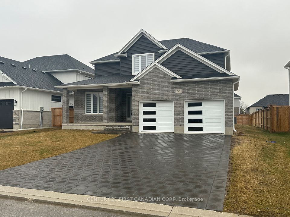 30 Spruce Crescent, North Middlesex, ON N0M 2K0