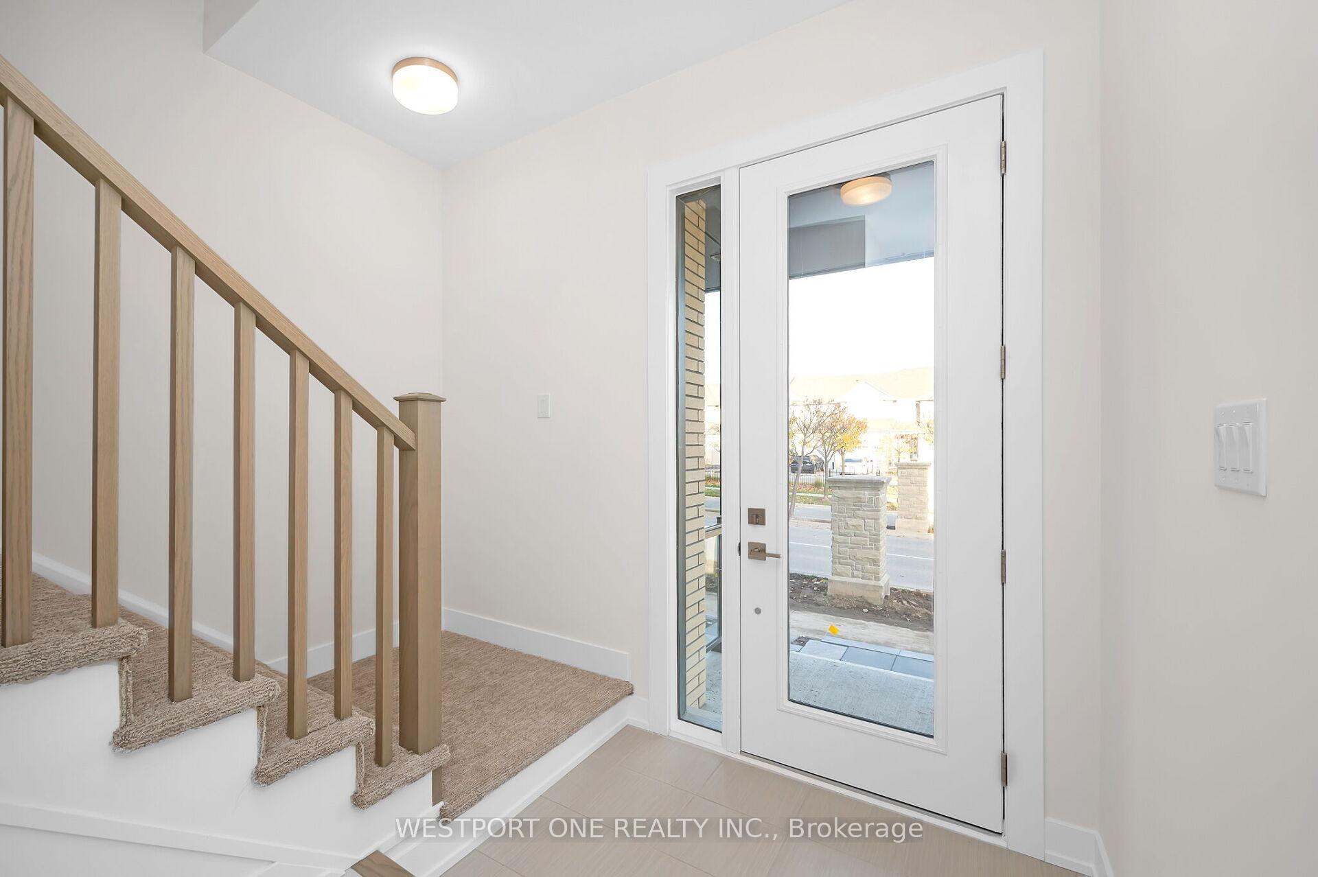 4 Bedrooms Condo at 2273 Turnberry, Burlington For sale