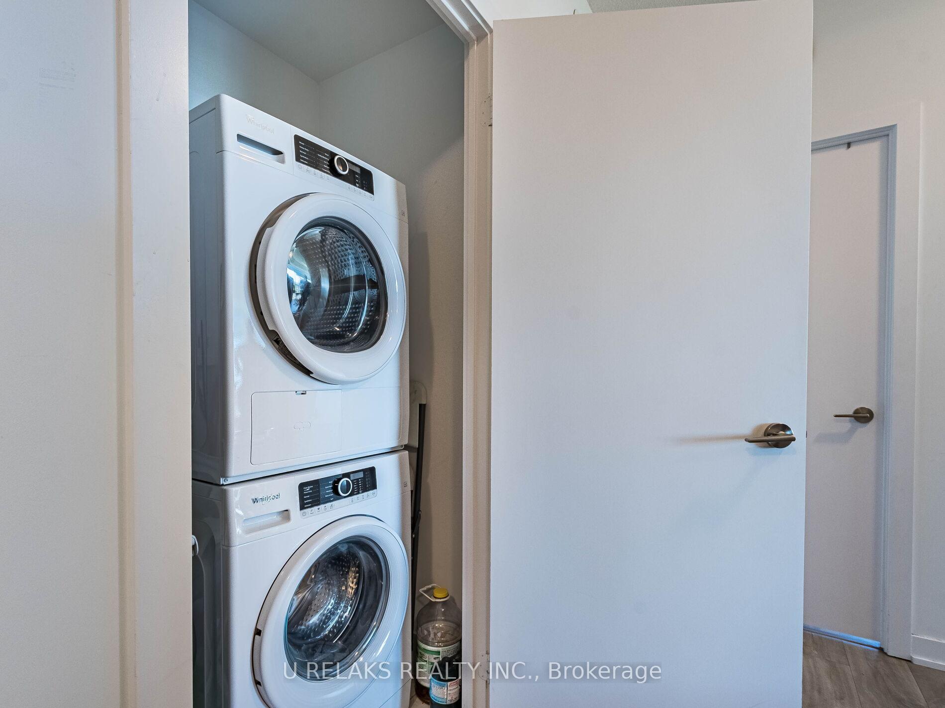 2 Bedrooms Condo at 251 Manitoba,  Toronto For sale