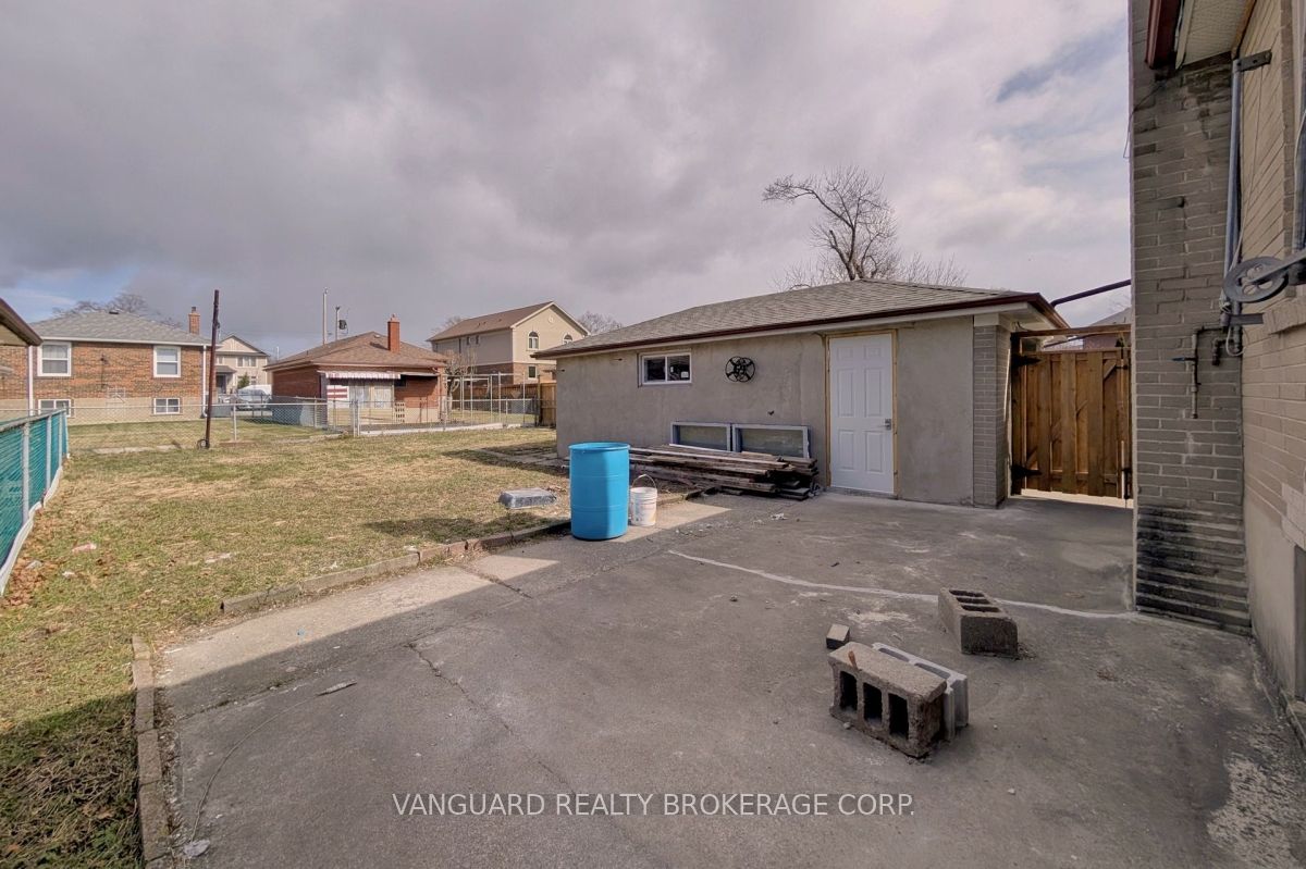 14 Bradfield Avenue