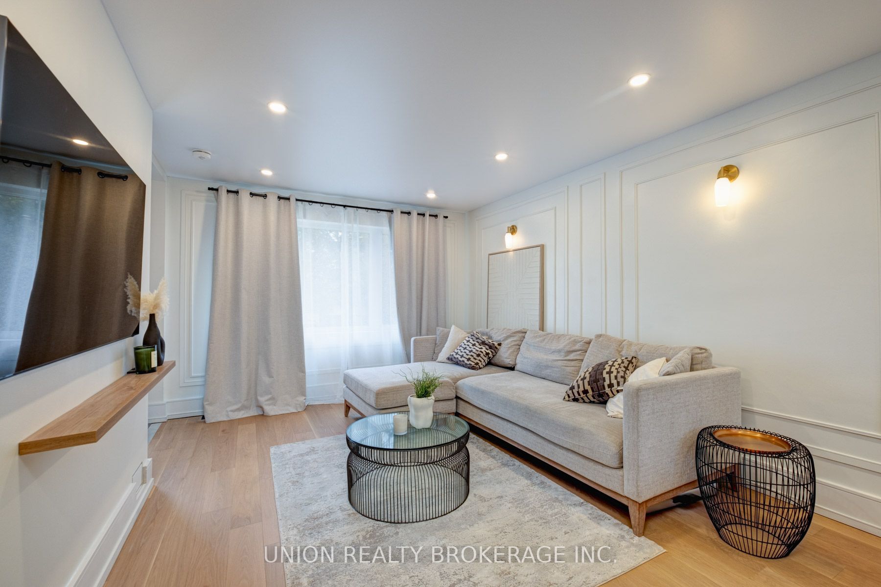 22 Cliffcrest Drive