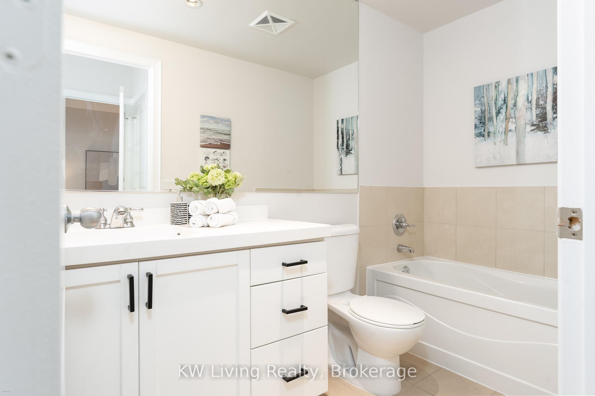 4 Bedrooms Condo at 500 Doris, Toronto For sale