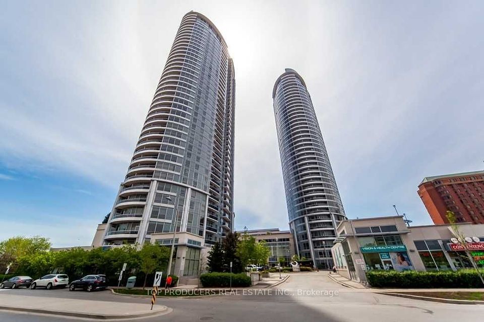 135 Village Green Square